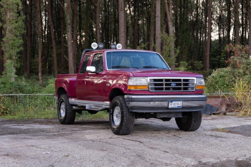 Ford  F150 5,0L V8 185 CV 4×4 flare side cabine et demi